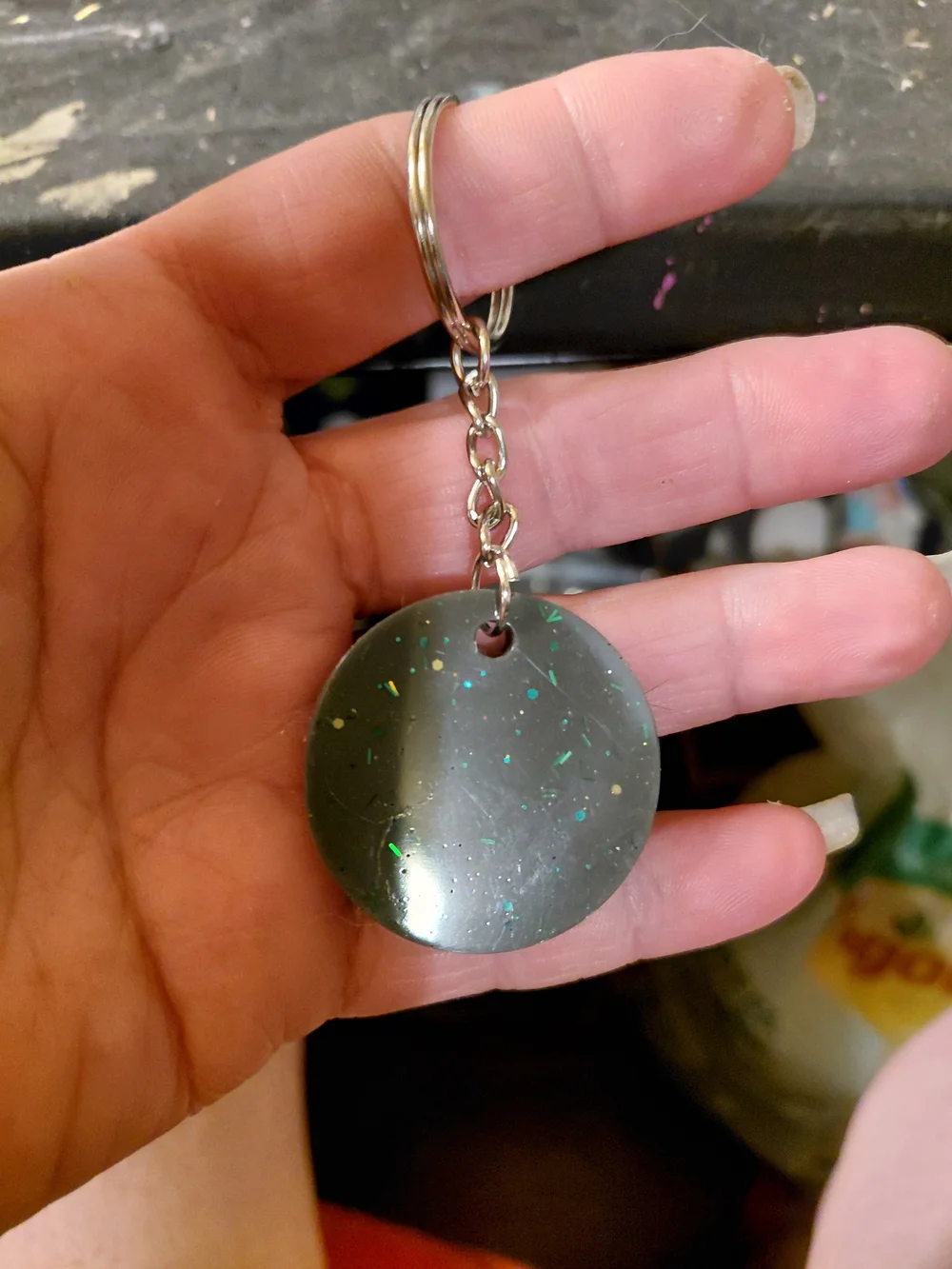Resin Glitter Round Keychain - Black